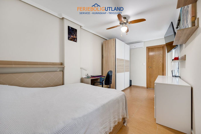 Image No.21-3 Bed Apartment for sale