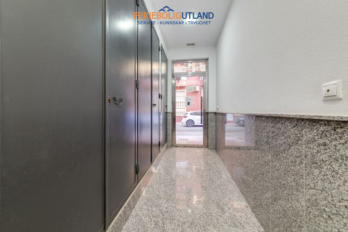 Image No.24-3 Bed Apartment for sale