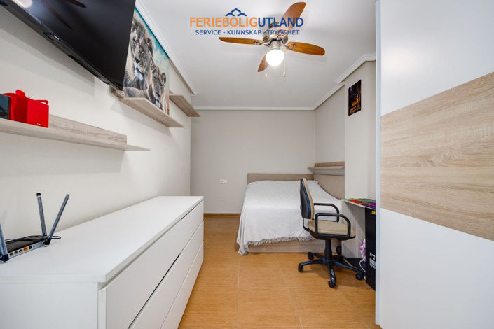 Image No.25-3 Bed Apartment for sale