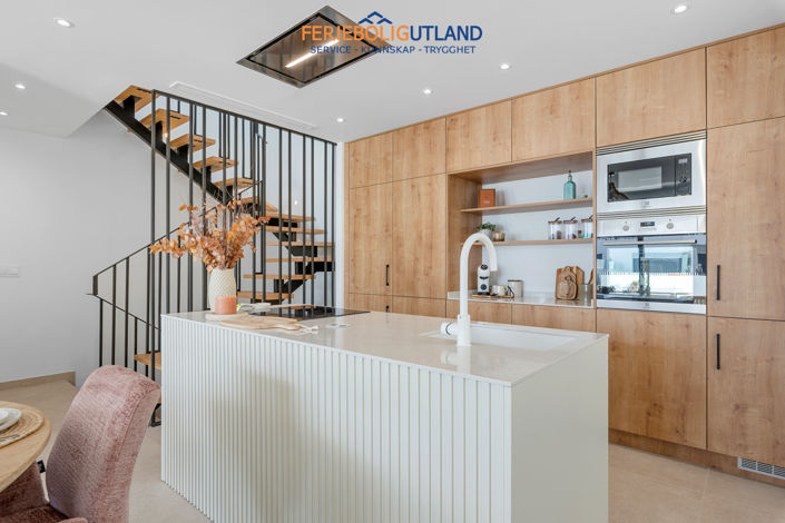 Image No.10-3 Bed Villa for sale