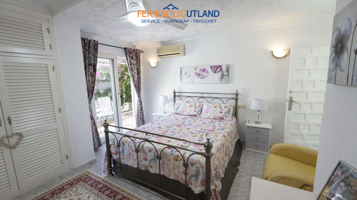 Image No.2-3 Bed Villa for sale