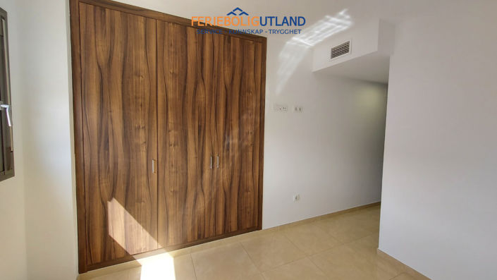 Image No.25-3 Bed Apartment for sale