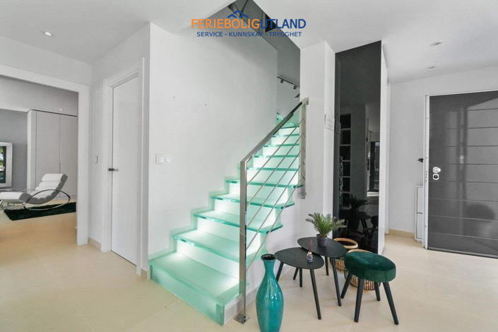 Image No.12-3 Bed Villa for sale