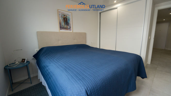 Image No.19-4 Bed Townhouse for sale