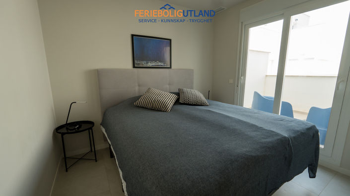 Image No.23-4 Bed Townhouse for sale