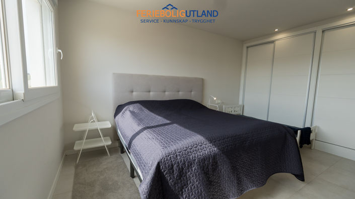 Image No.26-4 Bed Townhouse for sale