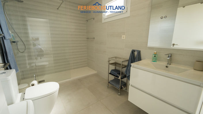 Image No.27-4 Bed Townhouse for sale