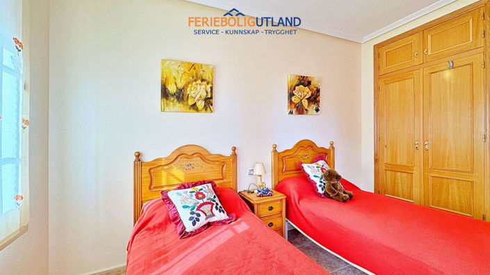 Image No.25-3 Bed Townhouse for sale