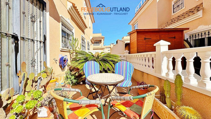 Image No.8-3 Bed Townhouse for sale