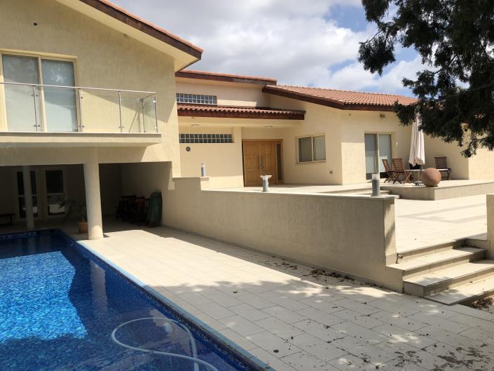 Image No.2-4 Bed House/Villa for sale