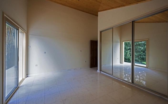 Image No.26-4 Bed House/Villa for sale