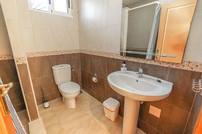 Image No.29-5 Bed Villa for sale