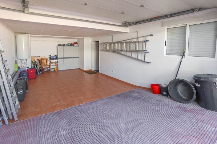 Image No.34-5 Bed Villa for sale