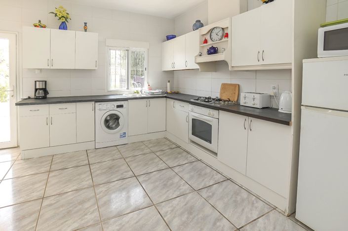 Image No.18-6 Bed Villa for sale