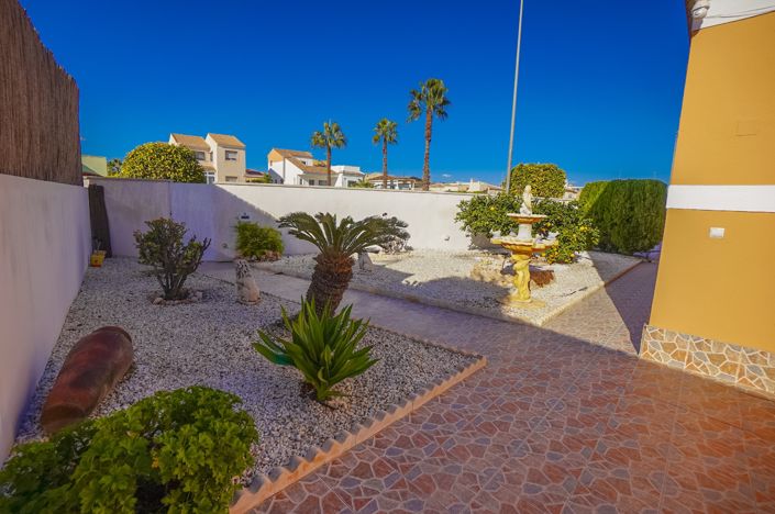 Image No.12-4 Bed Villa for sale