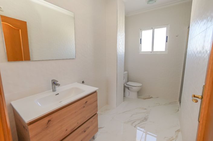 Image No.15-4 Bed Villa for sale