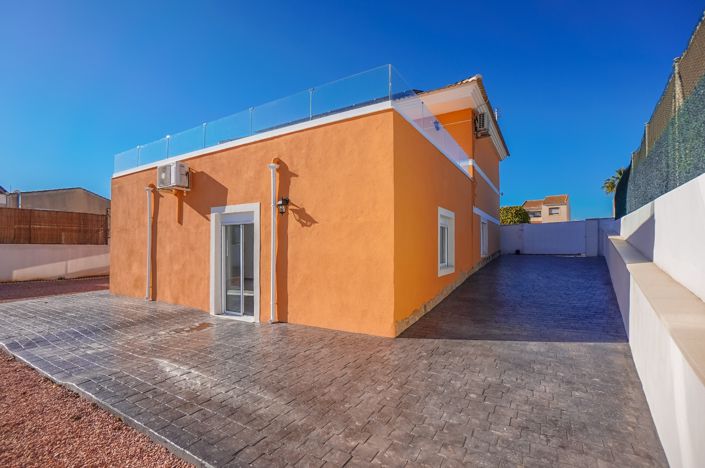 Image No.32-4 Bed Villa for sale