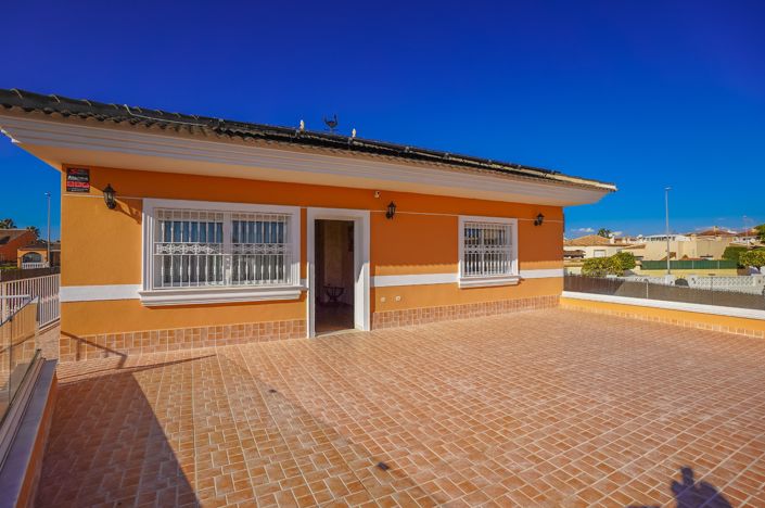 Image No.9-4 Bed Villa for sale