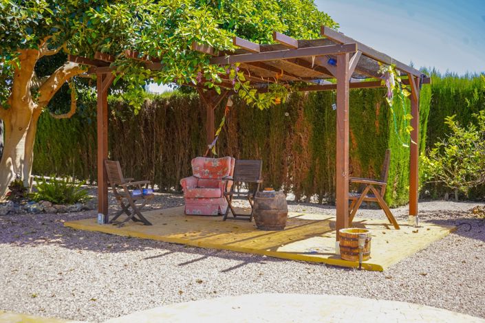 Image No.20-5 Bed Property for sale