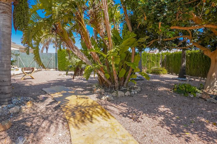 Image No.42-5 Bed Property for sale