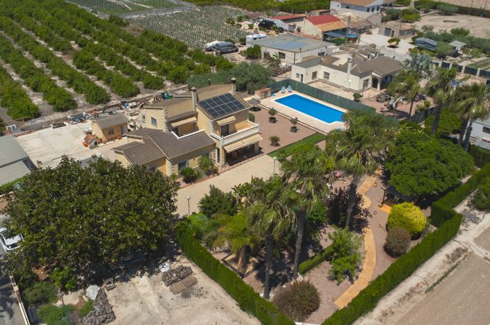 Image No.57-5 Bed Property for sale