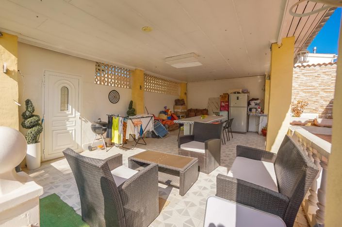 Image No.19-2 Bed Villa / Detached for sale