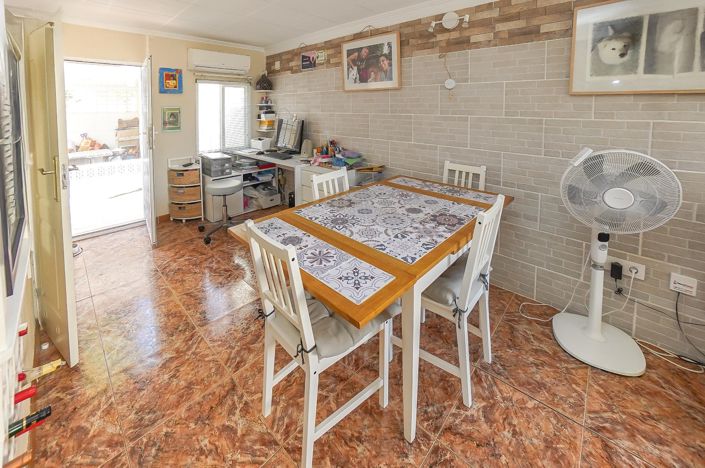 Image No.26-2 Bed Villa / Detached for sale