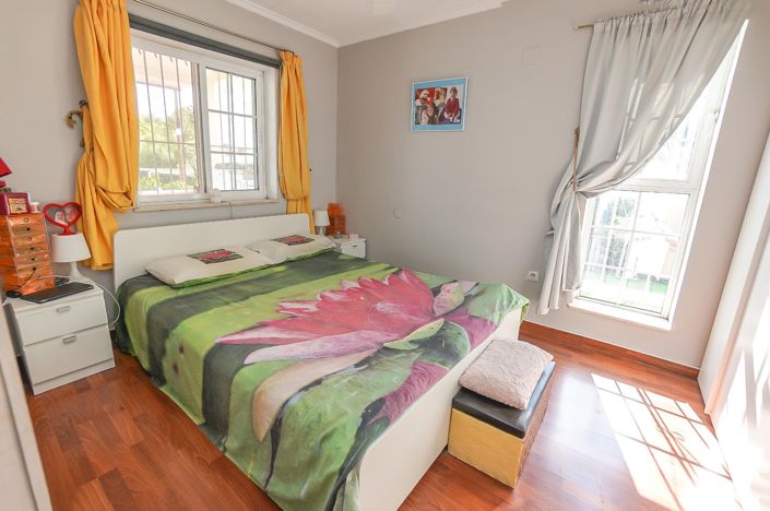 Image No.6-2 Bed Villa / Detached for sale