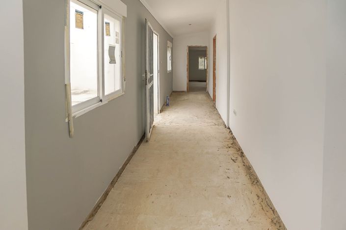 Image No.8-3 Bed Property for sale