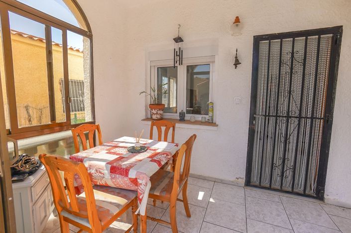 Image No.17-3 Bed Villa / Detached for sale