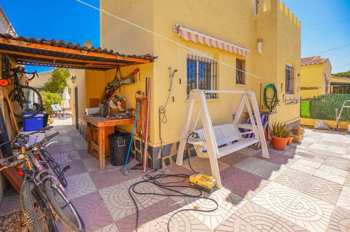 Image No.19-3 Bed Villa / Detached for sale