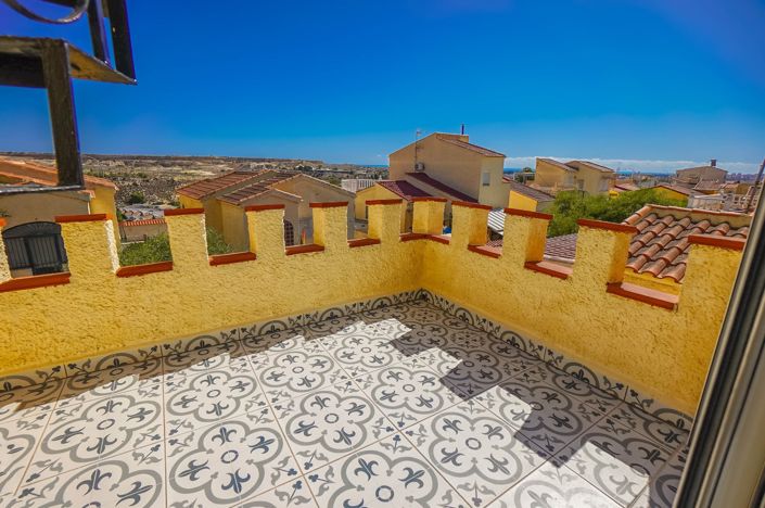 Image No.25-3 Bed Villa / Detached for sale