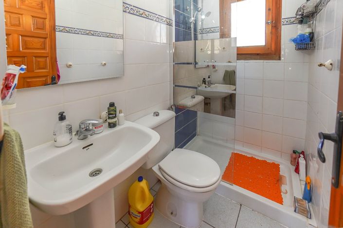 Image No.6-3 Bed Villa / Detached for sale