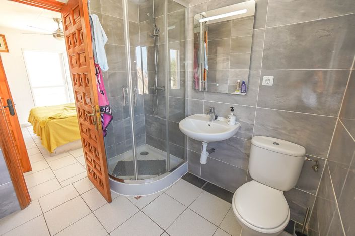 Image No.7-3 Bed Villa / Detached for sale