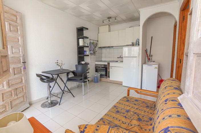 Image No.3-1 Bed House for sale