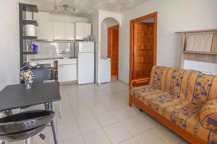 Image No.8-1 Bed House for sale