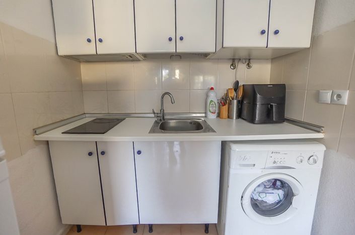 Image No.13-1 Bed House for sale