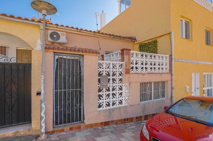 Image No.14-1 Bed House for sale