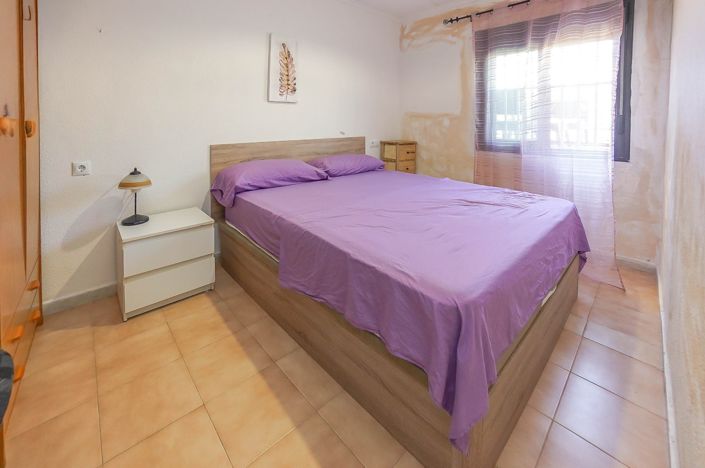 Image No.5-1 Bed House for sale