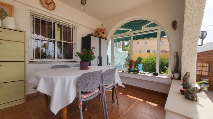 Image No.23-3 Bed Villa / Detached for sale