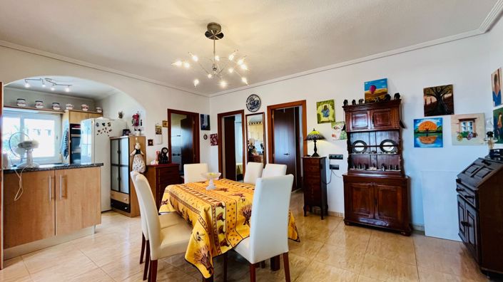 Image No.6-3 Bed Villa / Detached for sale