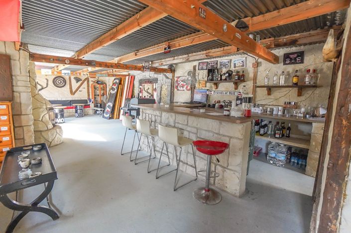 Image No.19-3 Bed Property for sale