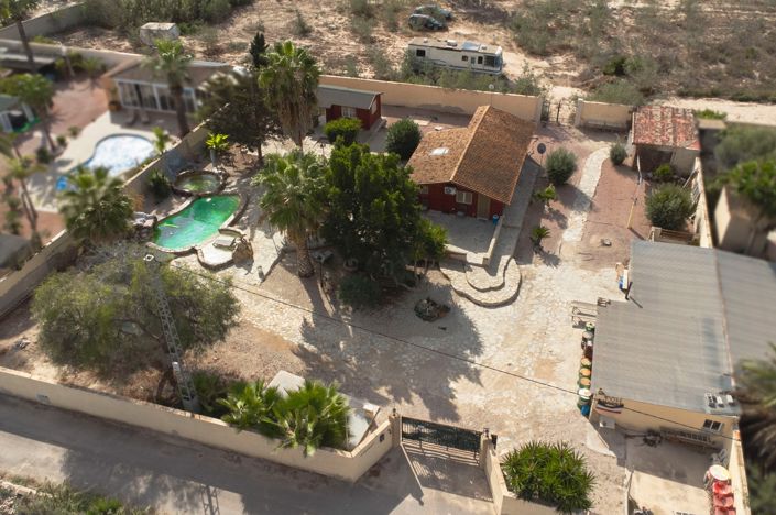 Image No.24-3 Bed Property for sale