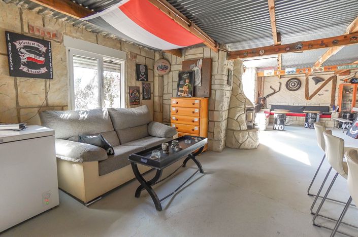 Image No.27-3 Bed Property for sale