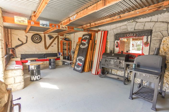 Image No.28-3 Bed Property for sale