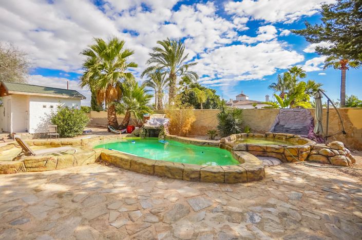 Image No.31-3 Bed Property for sale