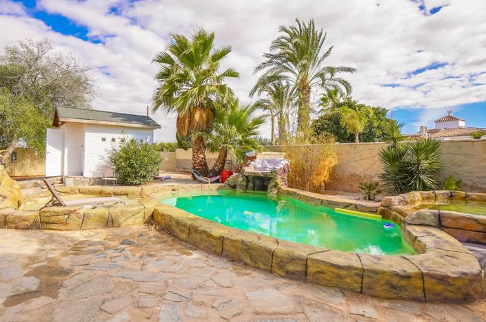 Image No.42-3 Bed Property for sale