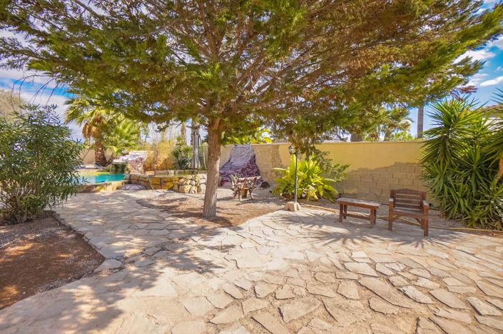 Image No.8-3 Bed Property for sale