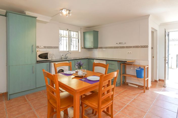 Image No.13-2 Bed Villa / Detached for sale