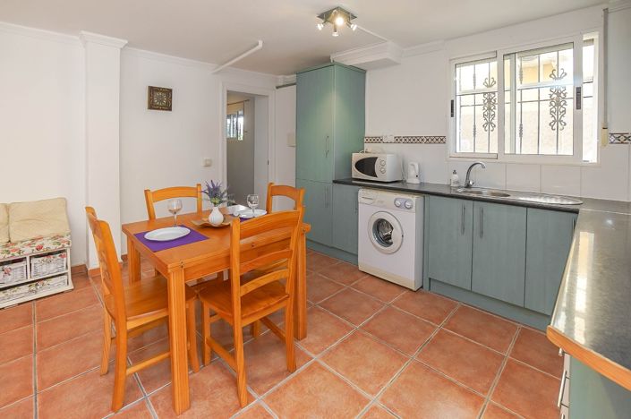 Image No.19-2 Bed Villa / Detached for sale